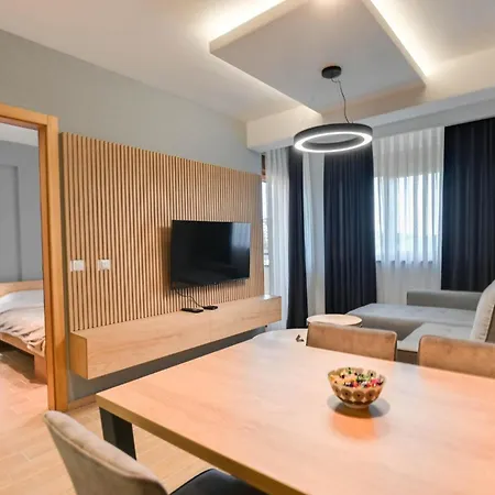 Viktor - Prestige Forest Apartment *